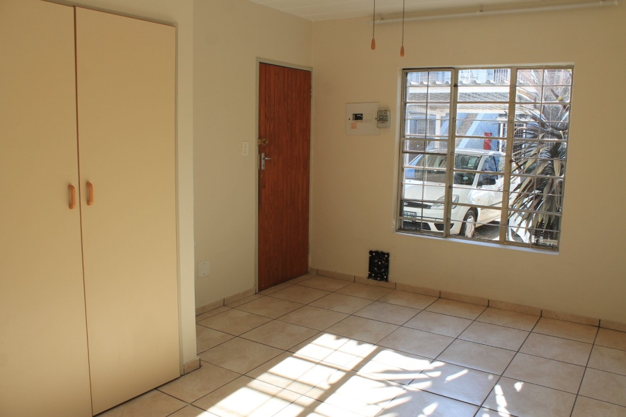 To Let 2 Bedroom Property for Rent in Die Bult North West